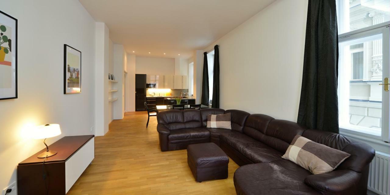 Kolonada Luxury 2 Bedroom Apartment With Balcony Mariánské Lázně Esterno foto