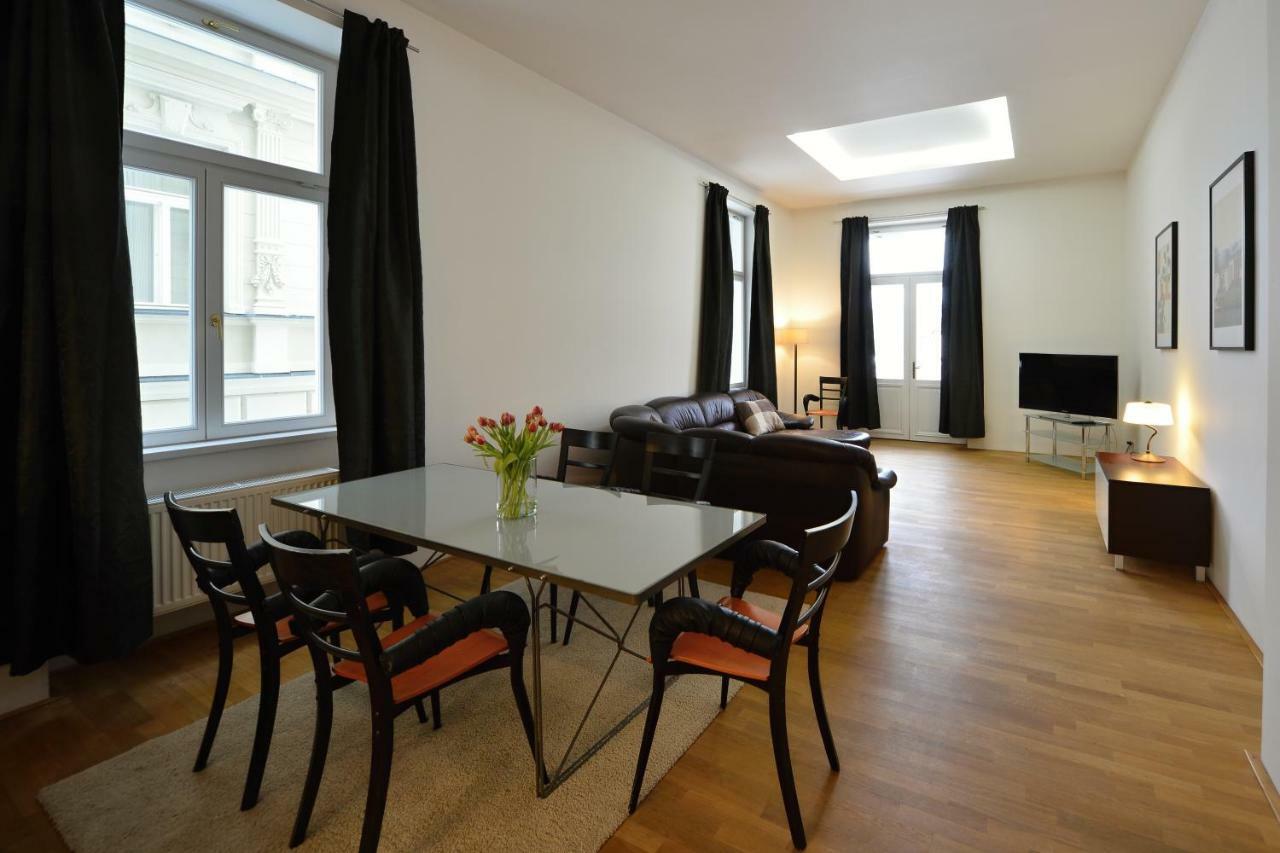 Kolonada Luxury 2 Bedroom Apartment With Balcony Mariánské Lázně Esterno foto