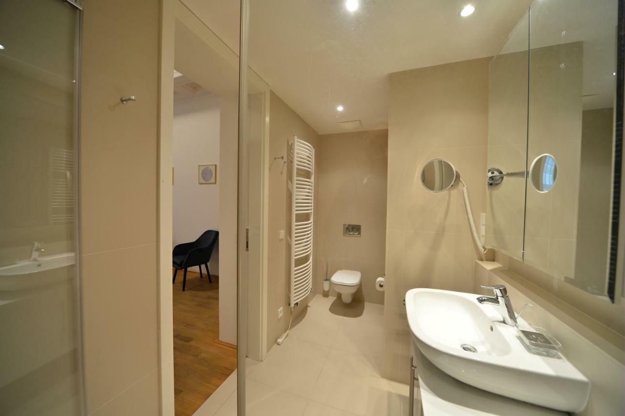 Kolonada Luxury 2 Bedroom Apartment With Balcony Mariánské Lázně Esterno foto